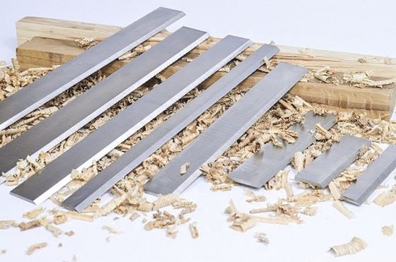 Máquina de juntas de planador de madera Compatible HSS Cuchillas rectas para planador de prensa de cuatro lados
